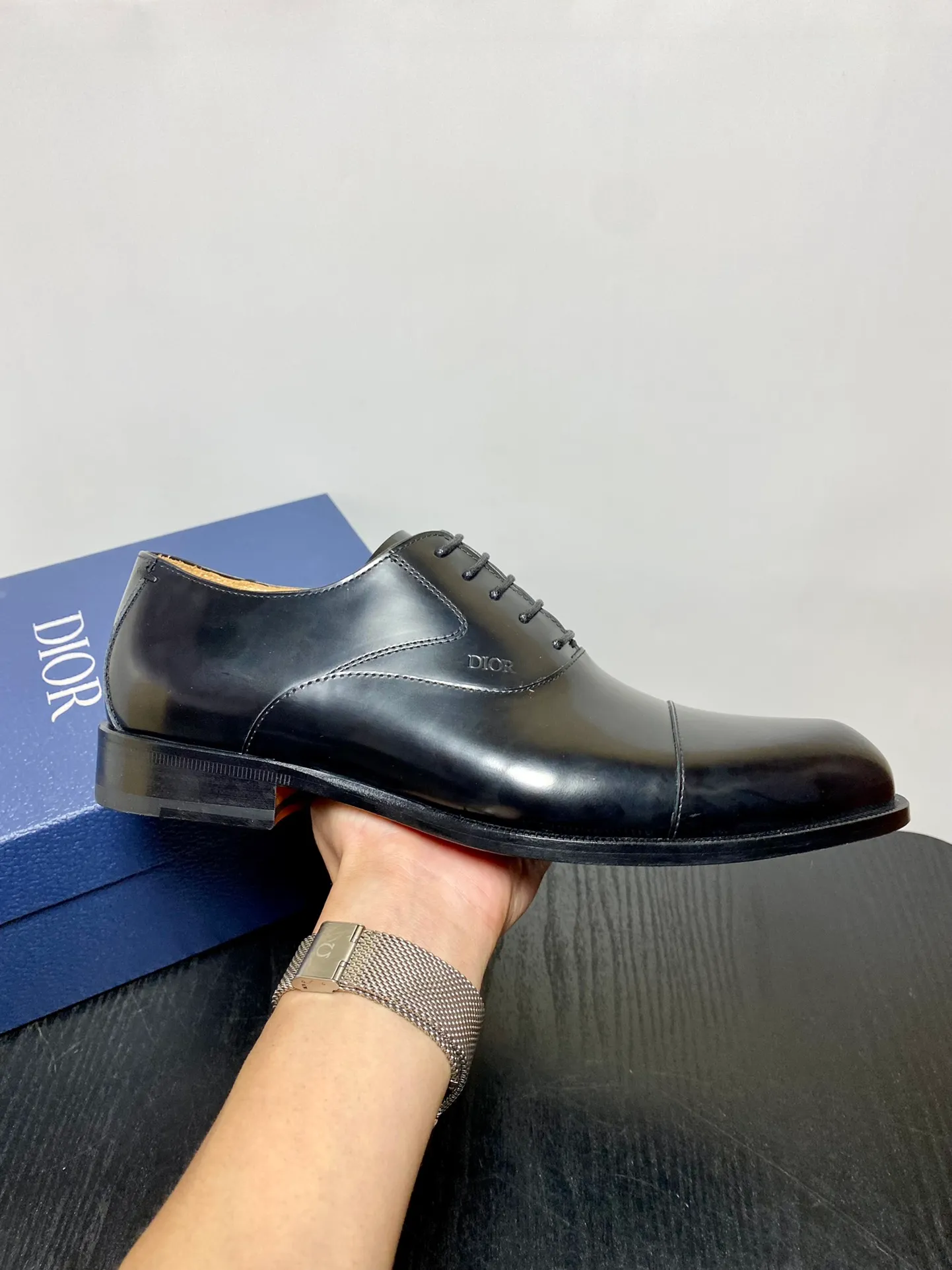 Men's shoes 💰960 Dior Derby shoes | Genuine leather sole formal leather shoes | Carefully crafted with open-edge beaded cowhide | Water-dyed cowhide lining | With classic lace-up closure | Exquisite embossed brand logo on the side | Glossy stacked heel design enhances style | Can be matched with formal or casual looks Size: 39-44 (customized at 38.45.46)
